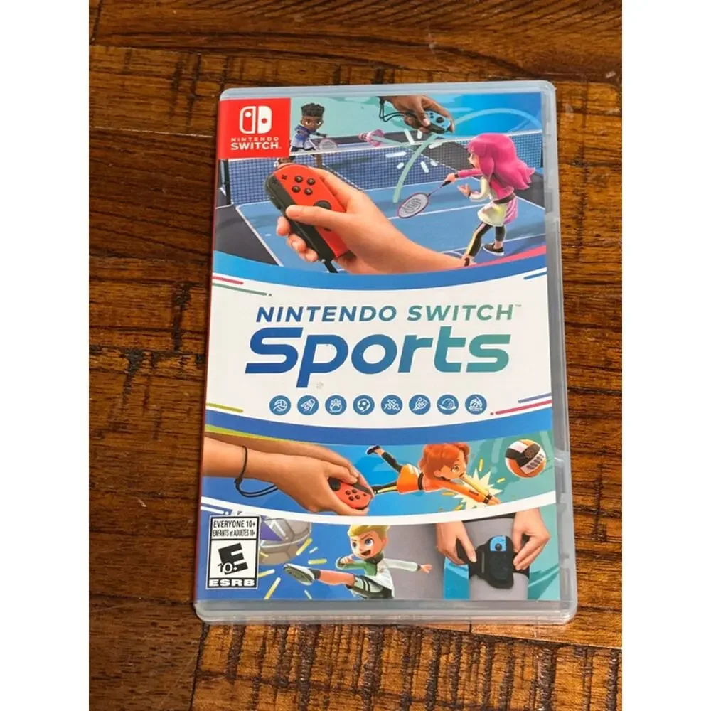 Nintendo Switch Sports (Nintendo Switch, 2022) - With case and leg strap